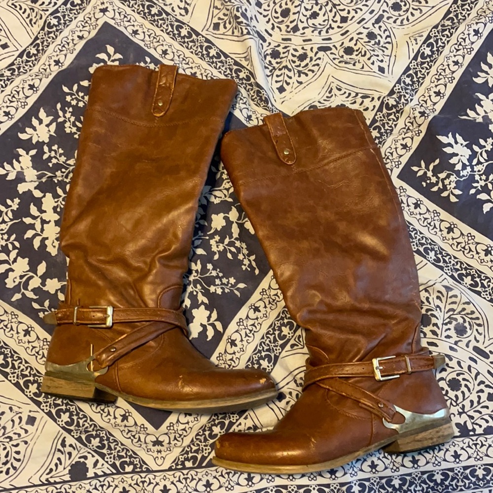Brown winter riding boots